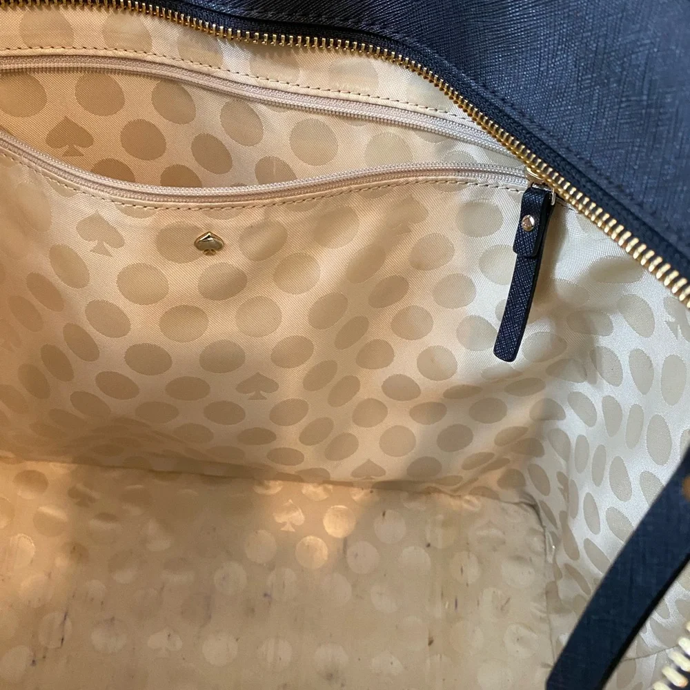 Kate Spade large two tone tote bag excellent condition 19 by 13 inches. Clean - Picture 7 of 8
